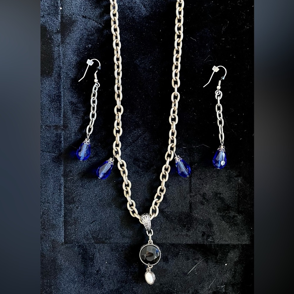 Handmade Antiqued Silvertone Gothic Style Necklace & Earrings